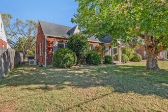 223 Cumberland Dr in Lebanon, TN - Building Photo - Building Photo