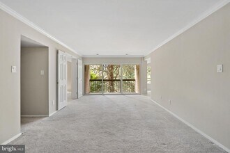 11305 Commonwealth Dr in Rockville, MD - Building Photo - Building Photo