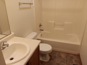 545 W Grand Ave in Springfield, OH - Building Photo - Building Photo