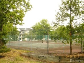 77 Clay St in North Brunswick, NJ - Building Photo - Building Photo