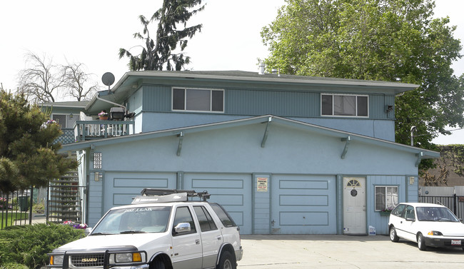 220 Bunny Ct in Hayward, CA - Foto de edificio - Building Photo