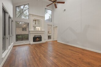 12859 Kingsbridge Ln in Houston, TX - Building Photo - Building Photo
