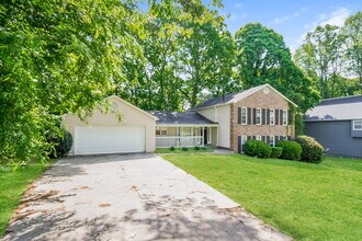 4629 Dogwood Farms Dr in Decatur, GA - Building Photo - Building Photo