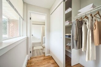 Cherokee Apartments in Philadelphia, PA - Foto de edificio - Building Photo