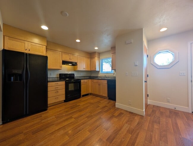 property at 2478 Willamette Alley