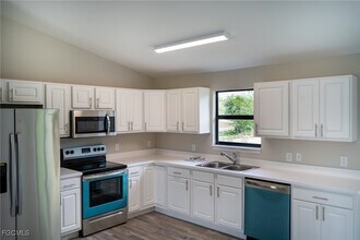 2701 E 18th St in Lehigh Acres, FL - Building Photo - Building Photo