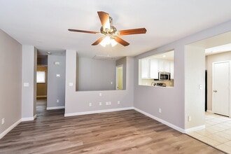 4913 Shady Rim Ct in Las Vegas, NV - Building Photo - Building Photo