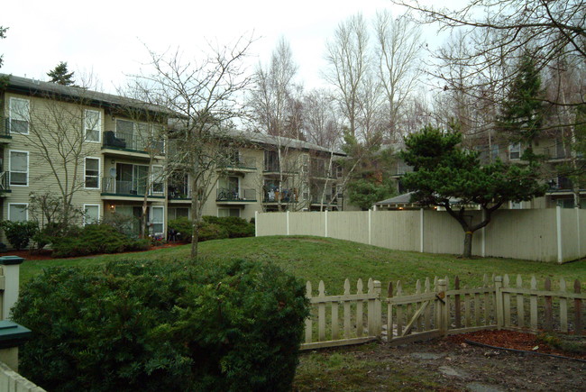 Des Moines Hills Apartments in Des Moines, WA - Building Photo - Building Photo