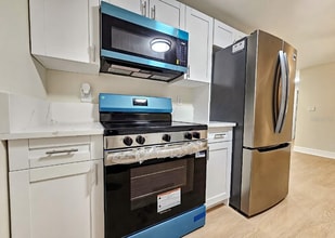 8730 Sabal Way in Port Richey, FL - Building Photo - Building Photo