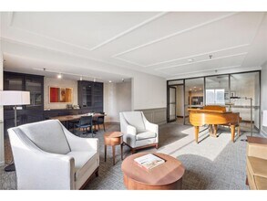 1181 Edgcumbe Rd, Unit 1411 in St. Paul, MN - Building Photo - Building Photo