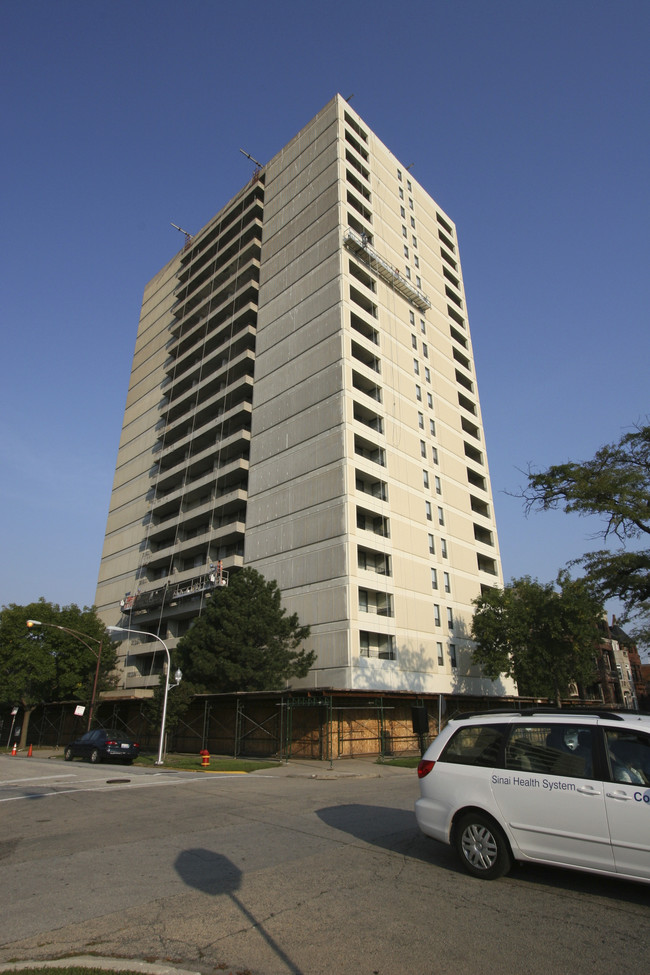 Pioneer Village in Chicago, IL - Building Photo - Building Photo