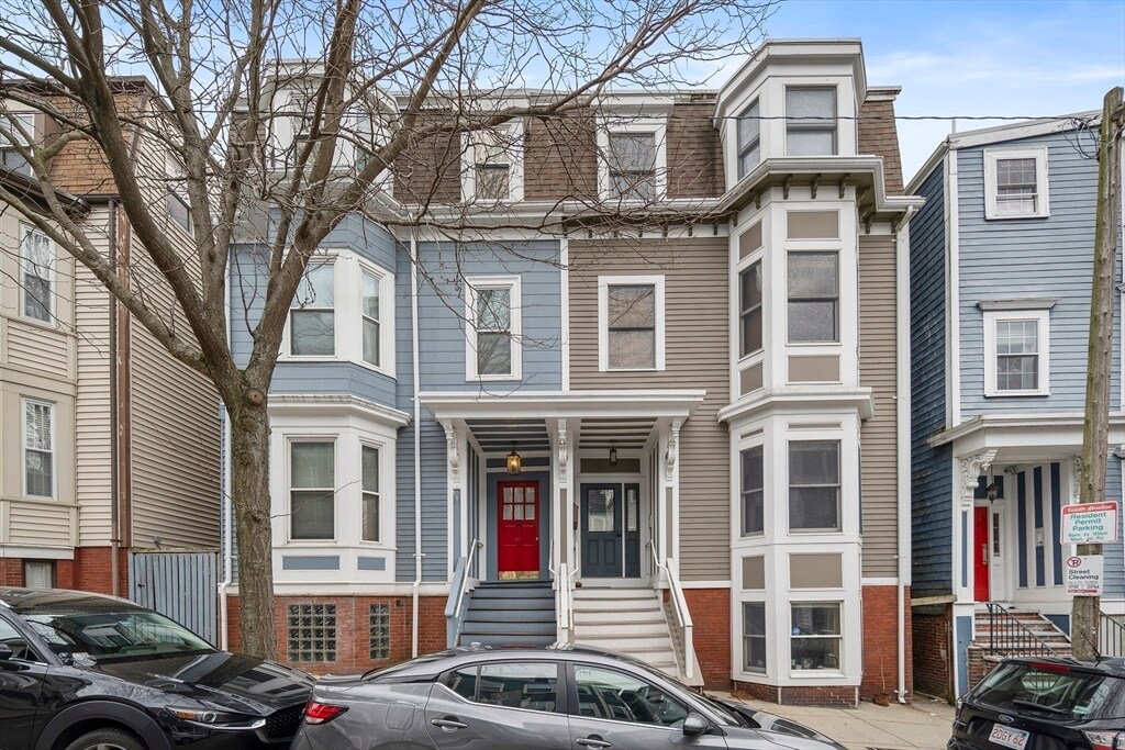 62 Gates St, Unit 1 in Boston, MA - Building Photo