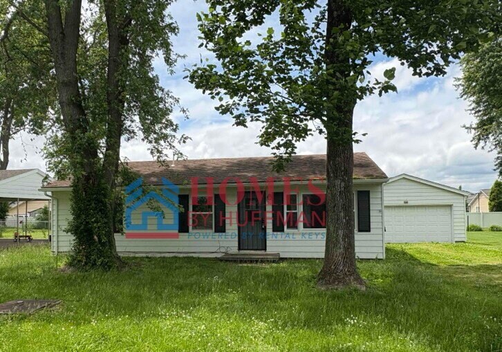 3875 Clover Dr in Newburgh, IN - Building Photo