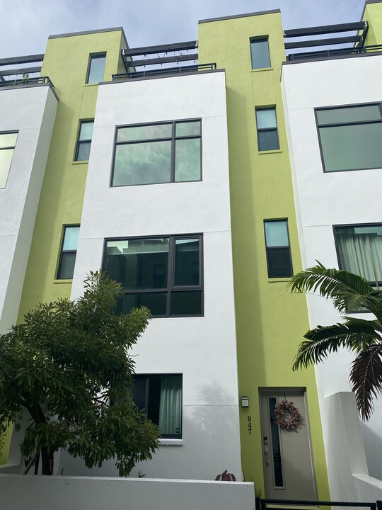 947 Arlington Ave N in St. Petersburg, FL - Building Photo