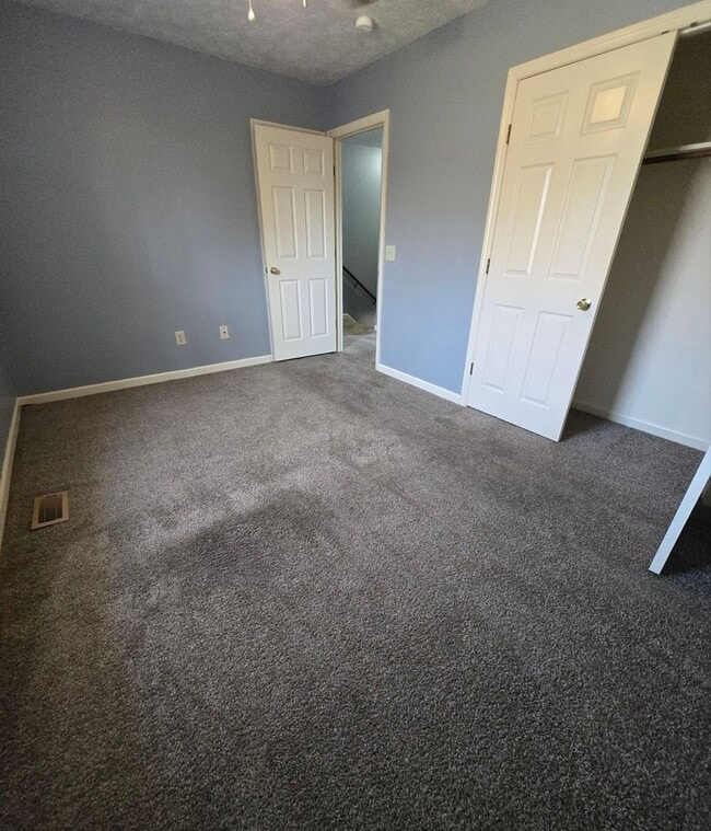 5304 Whisperwood Ct in Anniston, AL - Building Photo - Building Photo