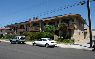 16902-16922 Hoskins St Apartments