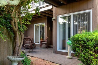 24 Ships View Terrace in Bourne, MA - Building Photo - Building Photo