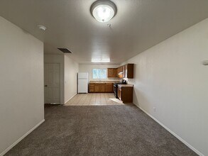 419 S Lincoln St in Santa Maria, CA - Building Photo - Building Photo