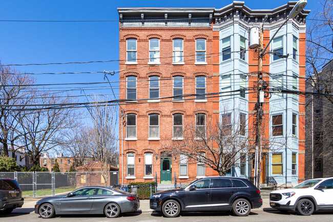 128 Bright St in Jersey City, NJ - Foto de edificio - Building Photo