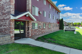 Paris Place Apartments in Sauk Rapids, MN - Foto de edificio - Building Photo