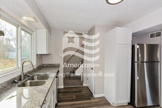 32 Barcelona Ave in St. Louis, MO - Building Photo - Building Photo