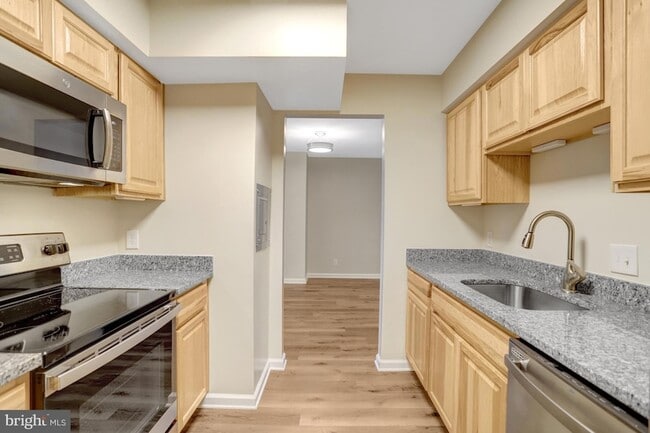 property at 3800 Fairfax Dr