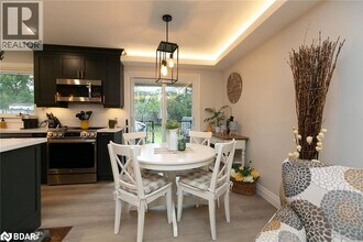 20 Ottaway Ave in Barrie, ON - Building Photo - Building Photo