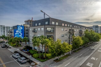 1010 Central Ave in St. Petersburg, FL - Building Photo - Building Photo