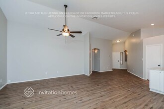 14938 N 132nd Ln, Unit D in Surprise, AZ - Foto de edificio - Building Photo