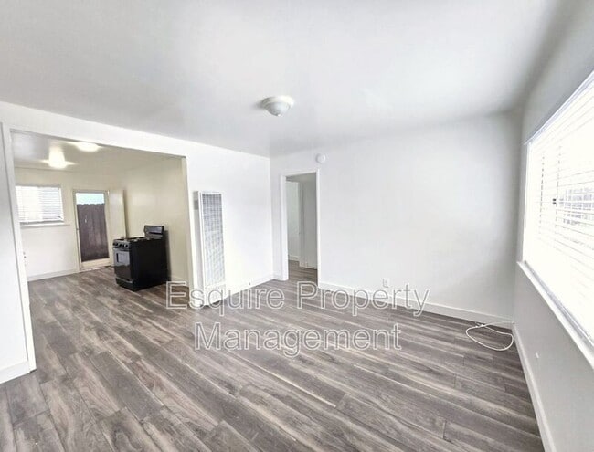 228 E C St in Port Hueneme, CA - Building Photo - Building Photo