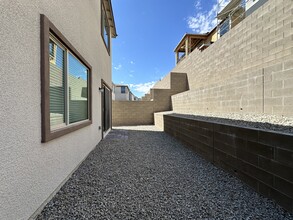 1607 Rock Kestrel St in Las Vegas, NV - Building Photo - Building Photo