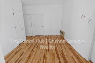 Elm St in Yonkers, NY - Building Photo - Interior Photo