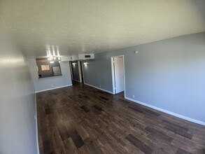 2763 Woodgate Ln in Sarasota, FL - Building Photo - Building Photo