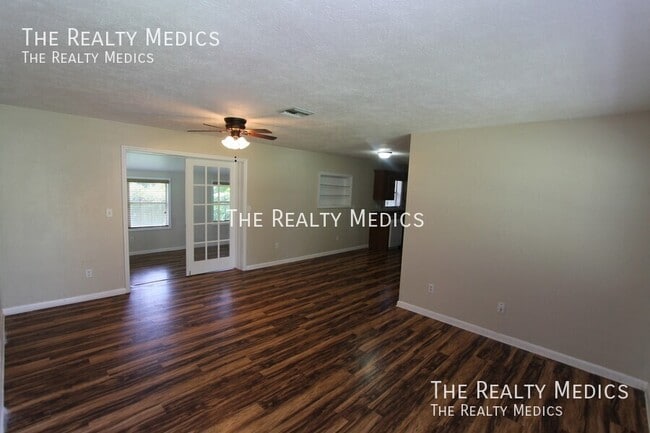 1159 Fountainhead Dr in Deltona, FL - Building Photo - Building Photo