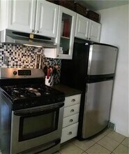 1642 Oxford Rd in Berkley, MI - Building Photo - Building Photo