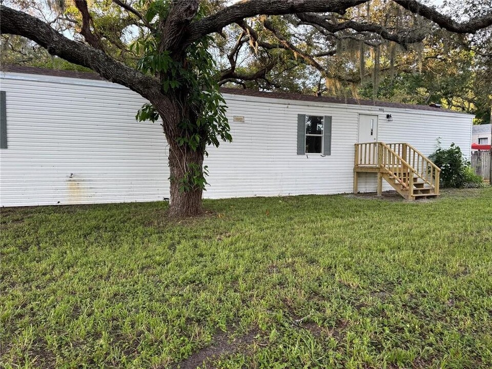 9053 Bourbon St in New Port Richey, FL - Building Photo