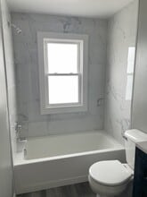 826 Englewood Ave, Unit #3 in Town Of Tonawanda, NY - Foto de edificio - Building Photo