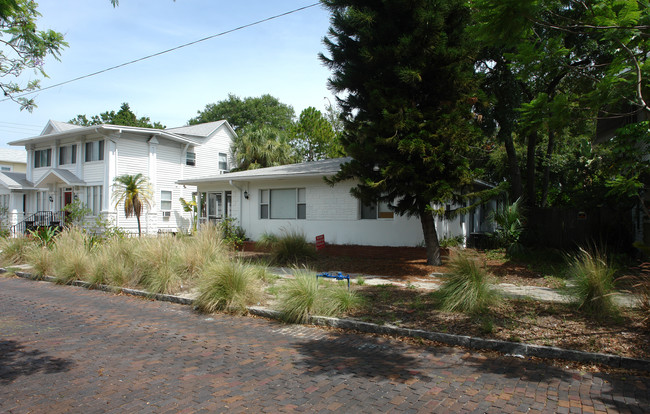 247 6th Ave N in St. Petersburg, FL - Building Photo - Building Photo