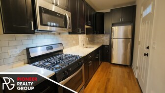 2207 W Eastwood Ave, Unit 2207-2N in Chicago, IL - Building Photo