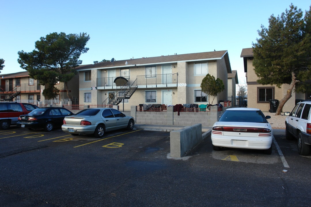 3229 Figler Ct in North Las Vegas, NV - Foto de edificio