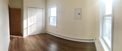 99 Delaware Ave-Unit -Upper in Long Beach, NY - Foto de edificio - Building Photo