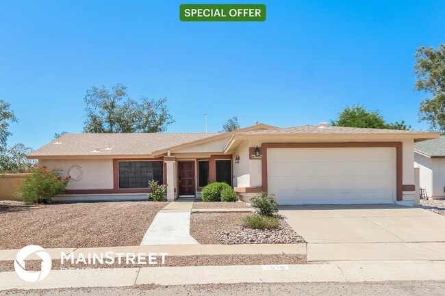 property at 1576 W Highsmith Dr