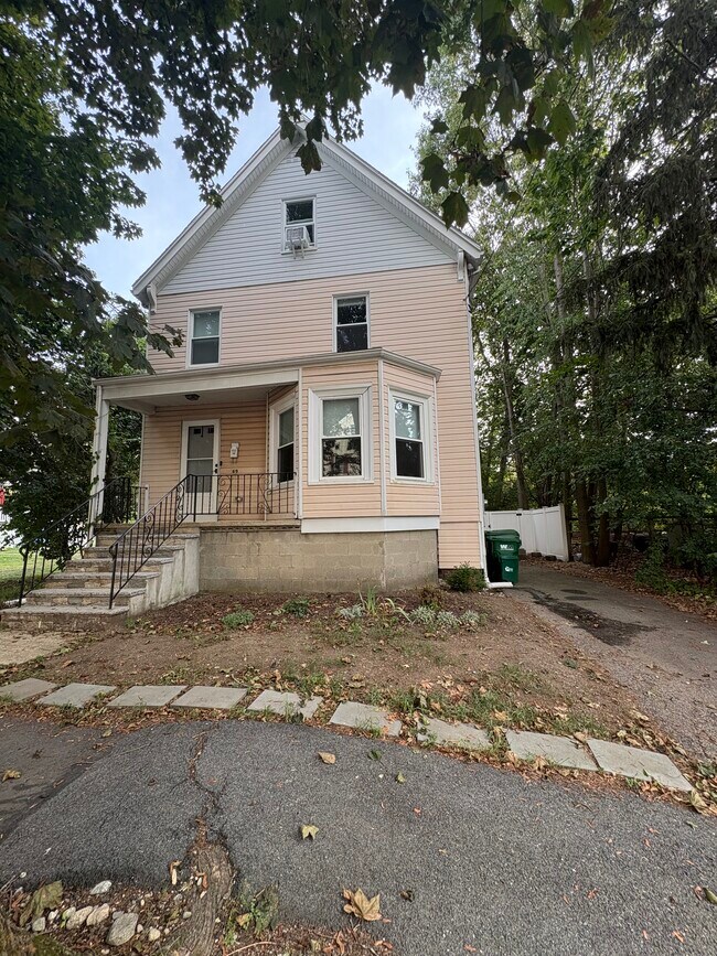 69 Arlington St in Medford, MA - Building Photo - Building Photo