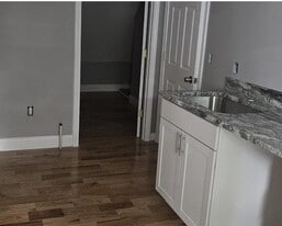 44 3rd St, Unit 44 3rd U3 in Leominster, MA - Building Photo