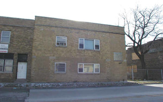 2402-2408 Saint Charles Rd Apartments