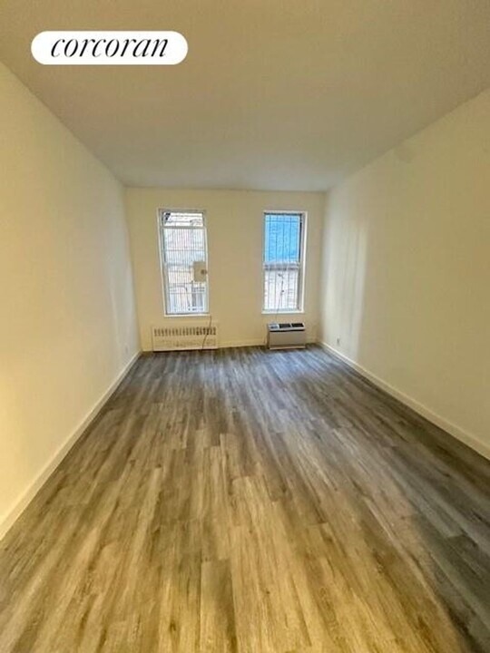 235 E 27th St in New York, NY - Foto de edificio