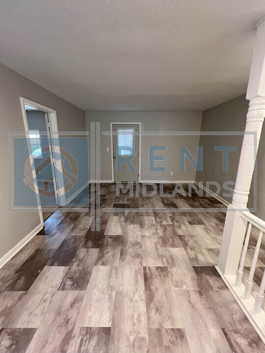 1114 State Rd S-40-929 in Columbia, SC - Building Photo
