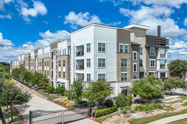 Axis at Watters Creek in Allen, TX - Building Photo - Building Photo