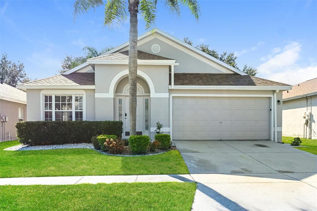 13117 Early Run Ln in Riverview, FL - Building Photo