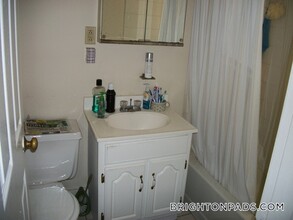 1625 Commonwealth Avenue in Boston, MA - Building Photo - Building Photo